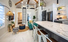 Kingsdale Designer Tiny House With Tesla Charger